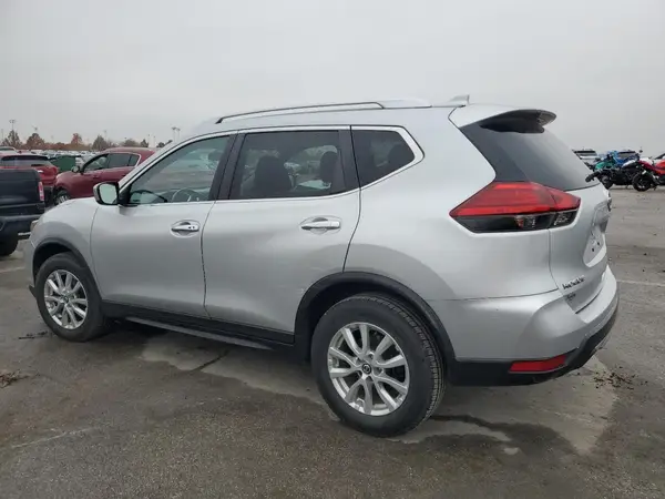 KNMAT2MV8HP527106 2017 NISSAN ROGUE - Image 2
