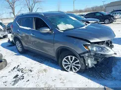 KNMAT2MV8HP527512 2017 NISSAN ROGUE