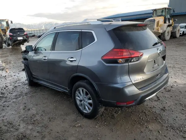 KNMAT2MV8HP528515 2017 NISSAN ROGUE - Image 2