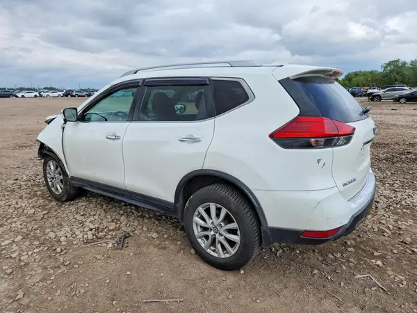 KNMAT2MV8HP528935 2017 NISSAN ROGUE - Image 2