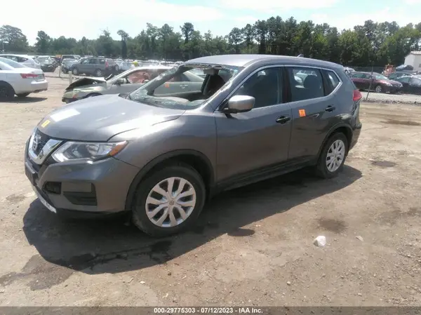 KNMAT2MV8HP529485 2017 NISSAN ROGUE - Image 2