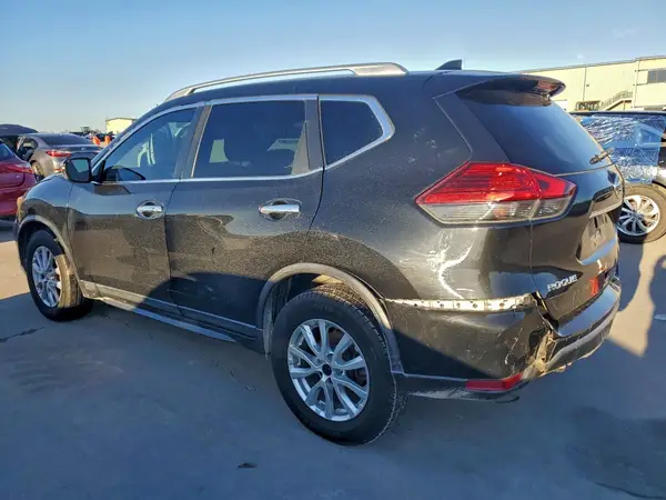 KNMAT2MV8HP531611 2017 NISSAN ROGUE - Image 2