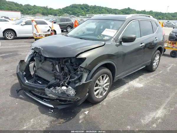 KNMAT2MV8HP543743 2017 NISSAN ROGUE - Image 2