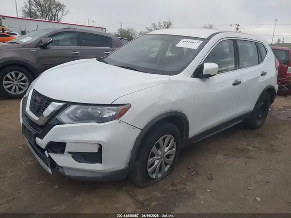 KNMAT2MV8HP552295 2017 NISSAN ROGUE - Image 2