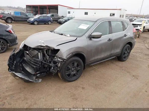 KNMAT2MV8HP556282 2017 NISSAN ROGUE - Image 2