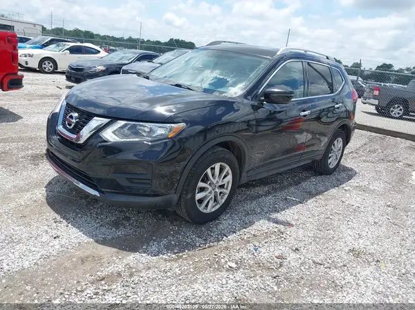 KNMAT2MV8HP557612 2017 NISSAN ROGUE - Image 2