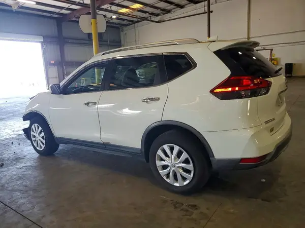 KNMAT2MV8HP570053 2017 NISSAN ROGUE - Image 2