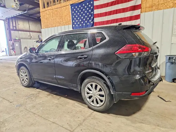 KNMAT2MV8HP574006 2017 NISSAN ROGUE - Image 2