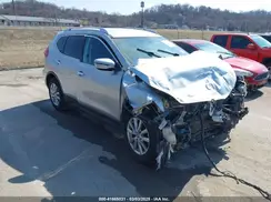 KNMAT2MV8HP574068 2017 NISSAN ROGUE