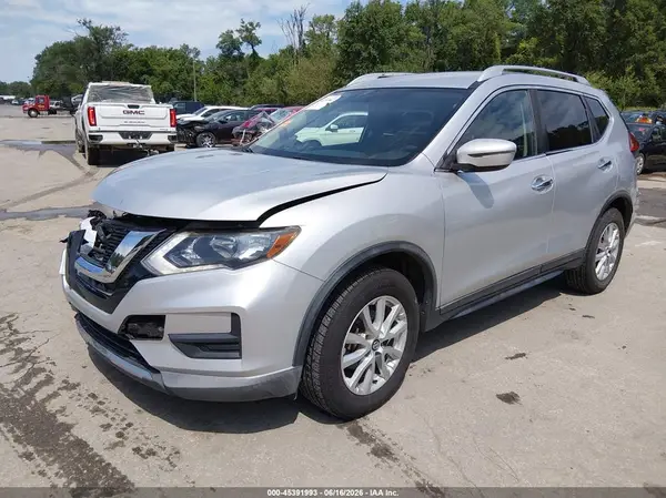 KNMAT2MV8HP578833 2017 NISSAN ROGUE - Image 2