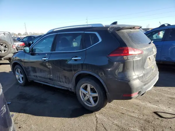 KNMAT2MV8HP579366 2017 NISSAN ROGUE - Image 2