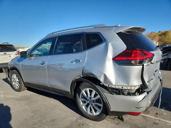 KNMAT2MV8HP580663 2017 NISSAN ROGUE - Image 2