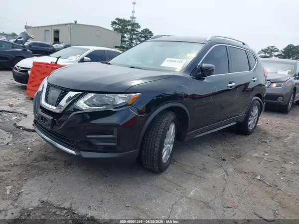 KNMAT2MV8HP583126 2017 NISSAN ROGUE - Image 2