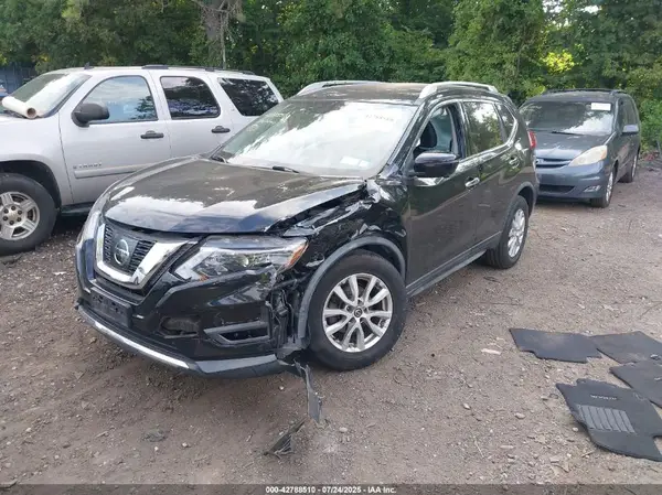 KNMAT2MV8HP589119 2017 NISSAN ROGUE - Image 2