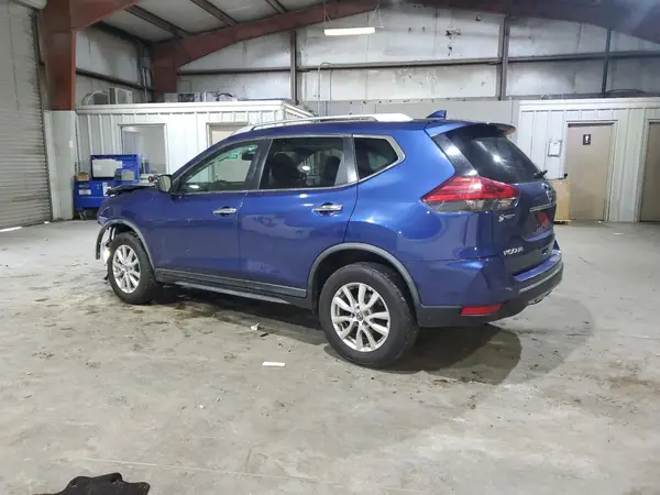 KNMAT2MV8HP590383 2017 NISSAN ROGUE - Image 2