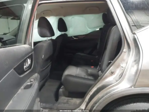 KNMAT2MV8HP591002 2017 NISSAN ROGUE - Image 8