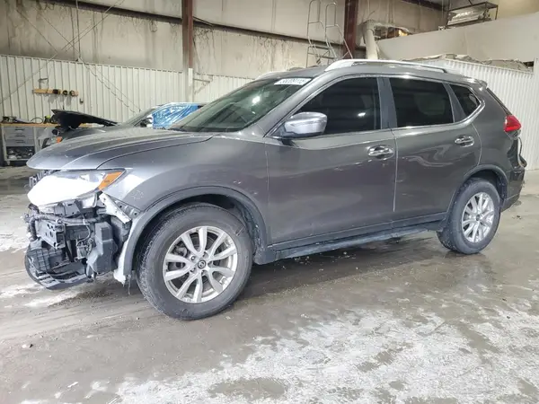 KNMAT2MV8HP596927 2017 NISSAN ROGUE - Image 1
