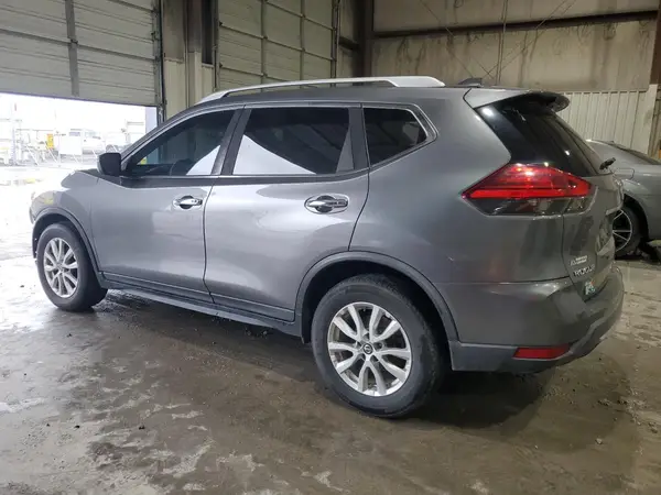 KNMAT2MV8HP596927 2017 NISSAN ROGUE - Image 2