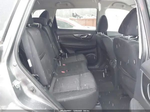 KNMAT2MV8HP597091 2017 NISSAN ROGUE - Image 8