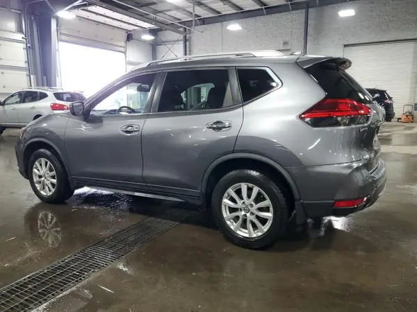 KNMAT2MV8HP598208 2017 NISSAN ROGUE - Image 2