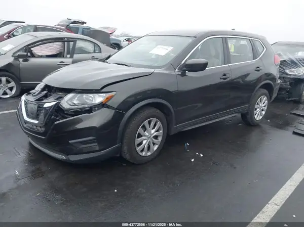 KNMAT2MV8HP599956 2017 NISSAN ROGUE - Image 2