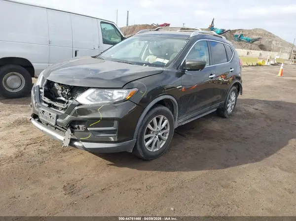 KNMAT2MV8HP601091 2017 NISSAN ROGUE - Image 2