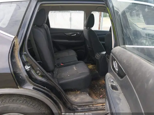 KNMAT2MV8HP605562 2017 NISSAN ROGUE - Image 8