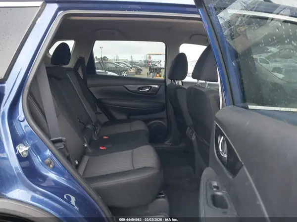 KNMAT2MV8HP609773 2017 NISSAN ROGUE - Image 8