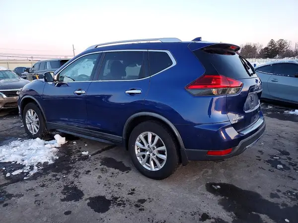 KNMAT2MV8HP612558 2017 NISSAN ROGUE - Image 2