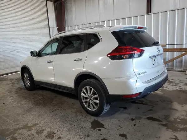 KNMAT2MV8HP614584 2017 NISSAN ROGUE - Image 2