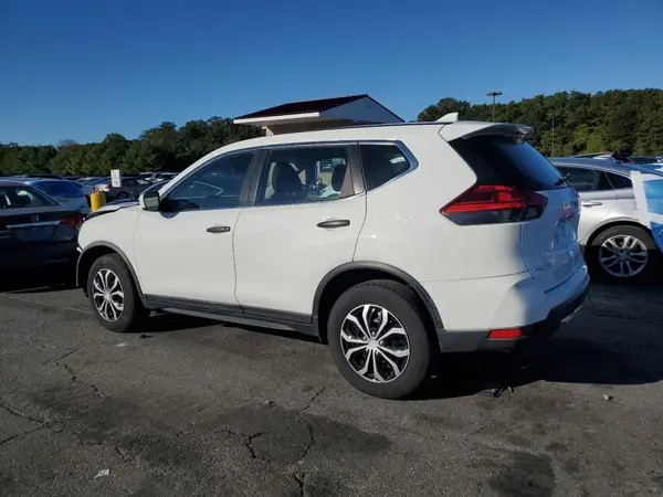 KNMAT2MV8HP615136 2017 NISSAN ROGUE - Image 2