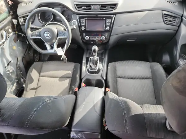 KNMAT2MV8HP619011 2017 NISSAN ROGUE - Image 8