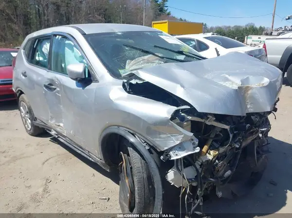 KNMAT2MV8JP503667 2018 NISSAN ROGUE - Image 1