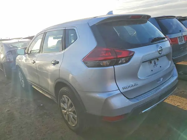 KNMAT2MV8JP505564 2018 NISSAN ROGUE - Image 2