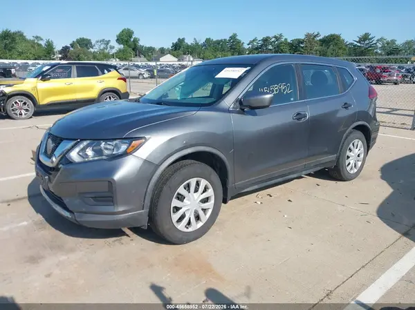 KNMAT2MV8JP505614 2018 NISSAN ROGUE - Image 2
