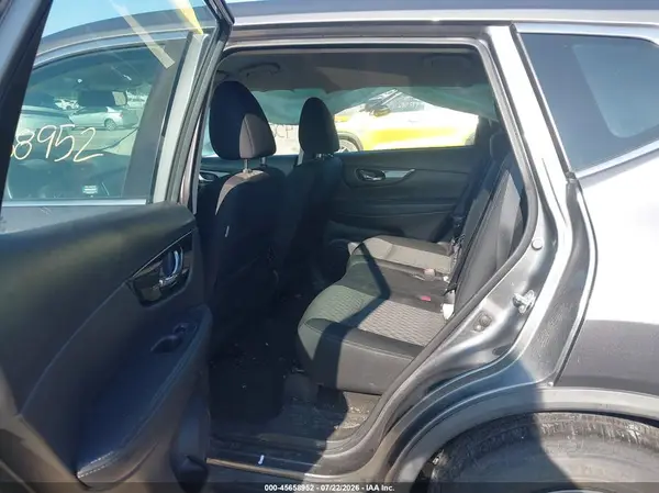 KNMAT2MV8JP505614 2018 NISSAN ROGUE - Image 8