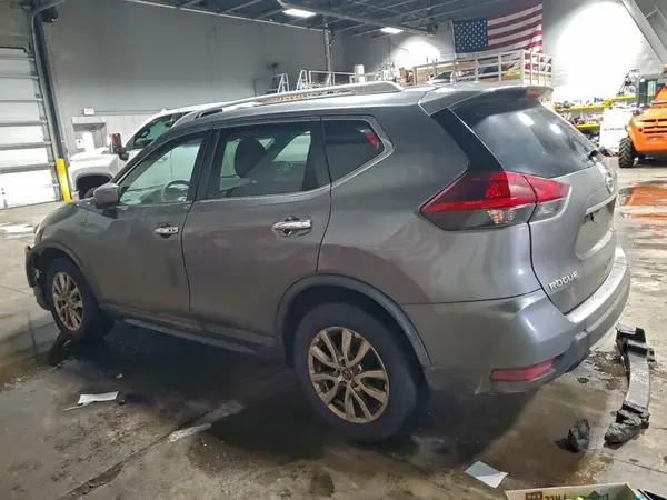 KNMAT2MV8JP506472 2018 NISSAN ROGUE - Image 2