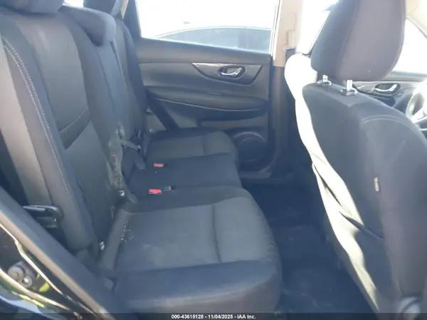 KNMAT2MV8JP507539 2018 NISSAN ROGUE - Image 8