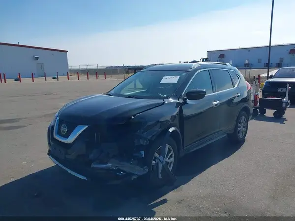 KNMAT2MV8JP509503 2018 NISSAN ROGUE - Image 2