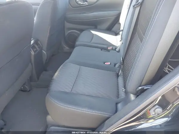 KNMAT2MV8JP515902 2018 NISSAN ROGUE - Image 8