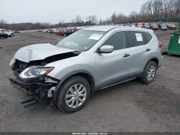 KNMAT2MV8JP518752 2018 NISSAN ROGUE - Image 2