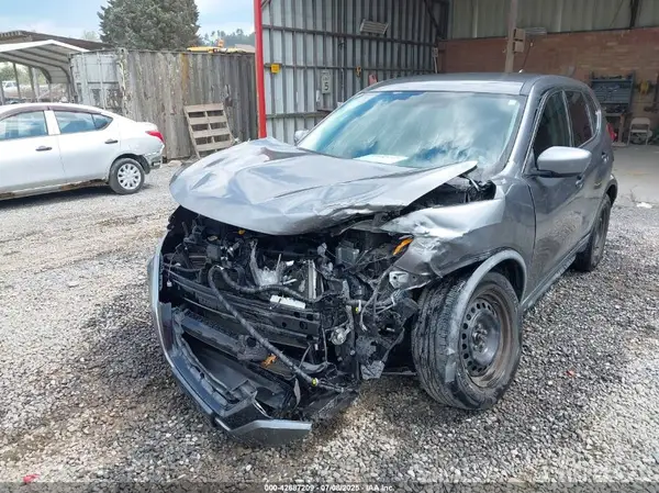KNMAT2MV8JP518928 2018 NISSAN ROGUE - Image 2