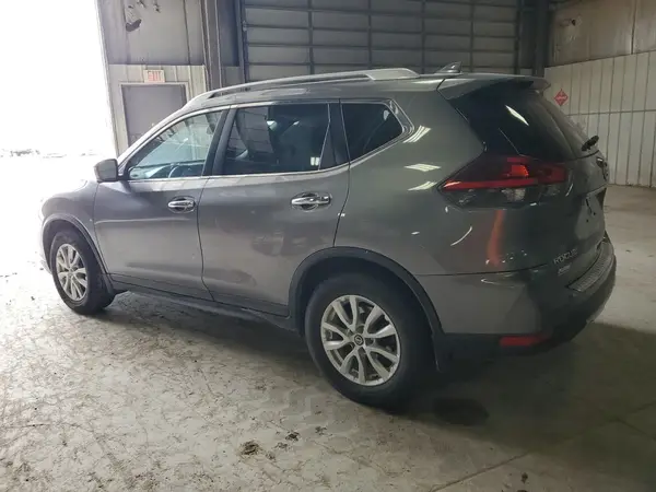 KNMAT2MV8JP520999 2018 NISSAN ROGUE - Image 2