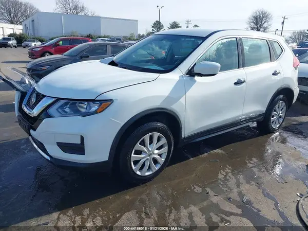 KNMAT2MV8JP524437 2018 NISSAN ROGUE - Image 2
