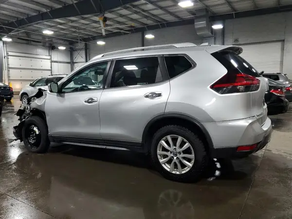 KNMAT2MV8JP529105 2018 NISSAN ROGUE - Image 2