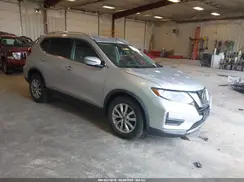 KNMAT2MV8JP529718 2018 NISSAN ROGUE