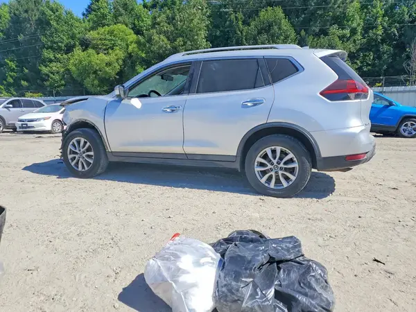 KNMAT2MV8JP530397 2018 NISSAN ROGUE - Image 2