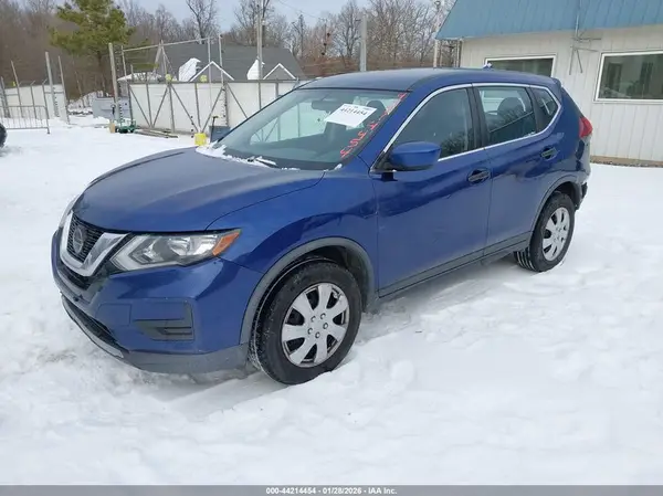 KNMAT2MV8JP533400 2018 NISSAN ROGUE - Image 2
