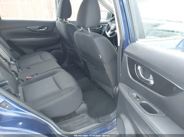 KNMAT2MV8JP533400 2018 NISSAN ROGUE - Image 8