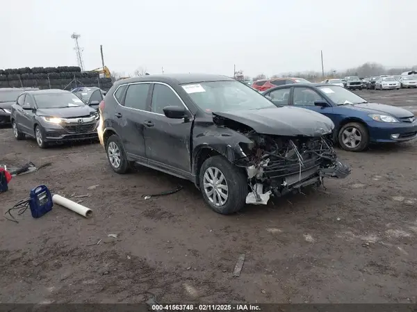 KNMAT2MV8JP537754 2018 NISSAN ROGUE - Image 1